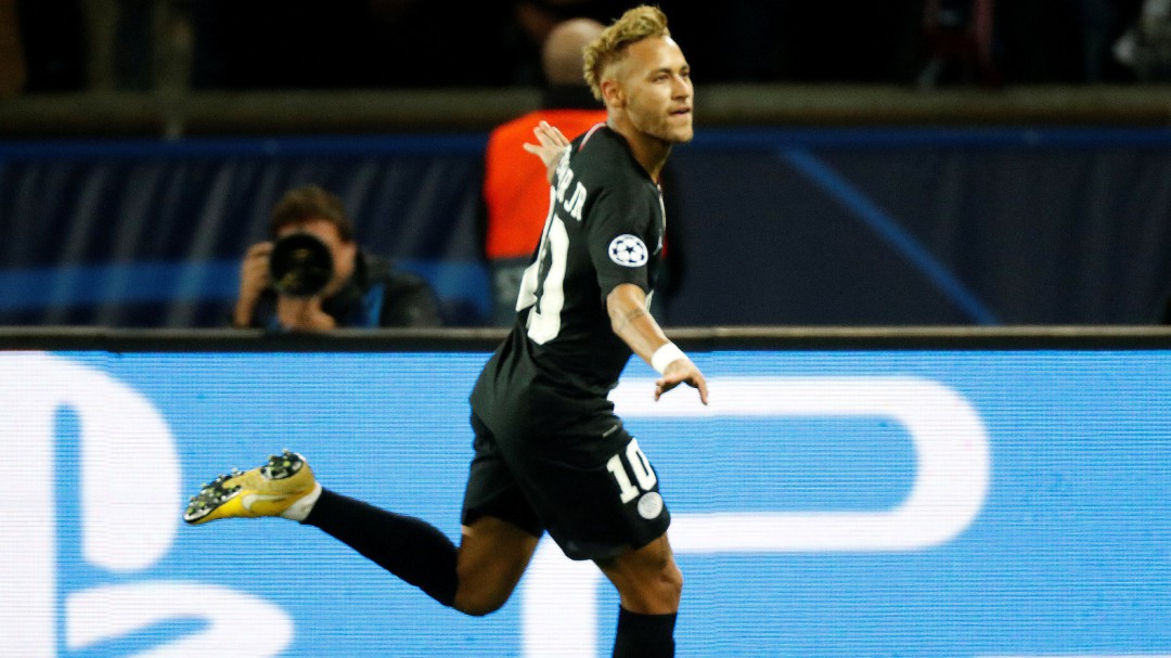 Neymar se luce ante el Estrella Roja