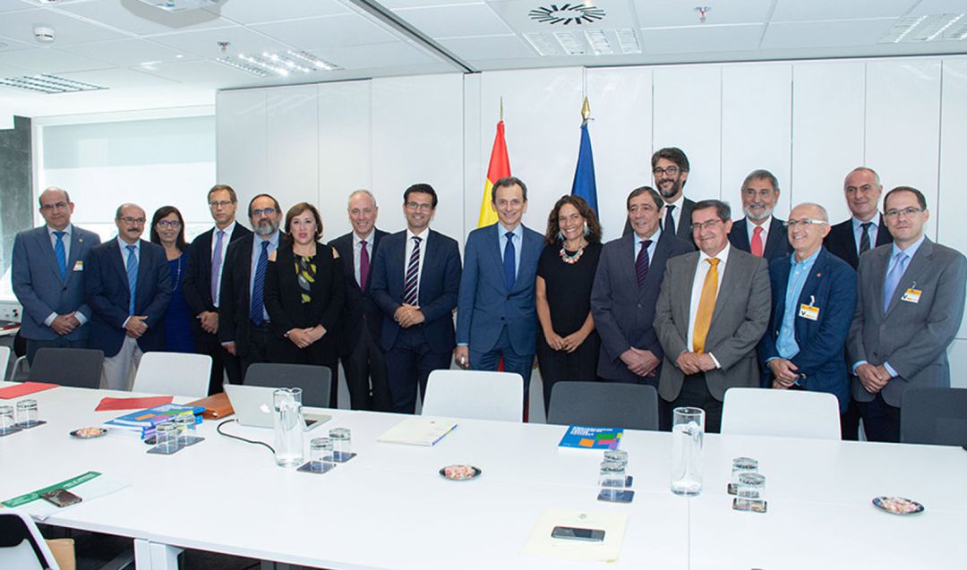 Reunión para impulsar la candidatura del acelerador de partículas celebrada este 3 de octubre en Madrid presidida por el ministro Pedro Duque Reunión para impulsar la candidatura del acelerador de partículas celebrada este 3 de octubre en Madrid presidida por el ministro Pedro Duque