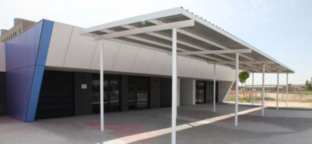 Las obras para terminar este centro las retomará otra empresa tras el abandono de la actual. Las obras para terminar este centro las retomará otra empresa tras el abandono de la actual.