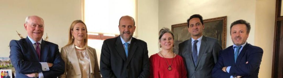 Colegios de abogados y Gobierno regional "hacen las paces" Colegios de abogados y Gobierno regional "hacen las paces"