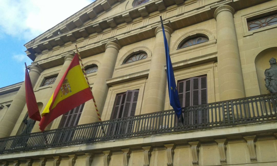Incremento salarial para cientos de funcionarios del Gobierno Foral Incremento salarial para cientos de funcionarios del Gobierno Foral