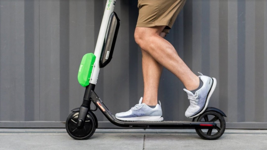 Los patinetes eléctricos salen del limbo legal en Madrid