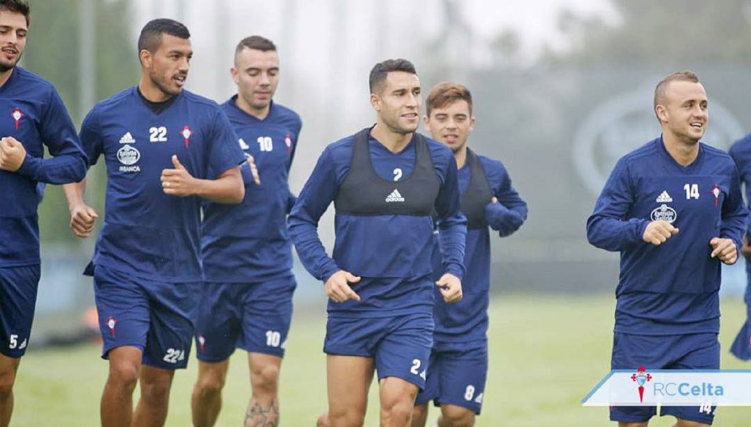 Gustavo Cabral entrena junto al resto de sus compañeros Gustavo Cabral entrena junto al resto de sus compañeros