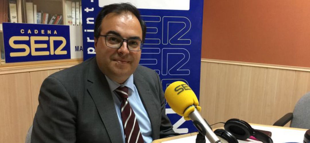 Santiago Llorente, alcalde de Leganés, cobra 69.000 euros brutos al año Santiago Llorente, alcalde de Leganés, cobra 69.000 euros brutos al año