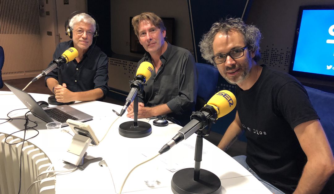 Juan Carlos Corazza, Javier del Pino y James Rhodes, en el estudio de la Cadena SER Juan Carlos Corazza, Javier del Pino y James Rhodes, en el estudio de la Cadena SER