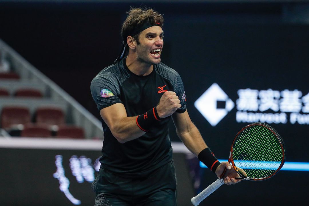 Jaziri celebra un punto durante el partido Jaziri celebra un punto durante el partido