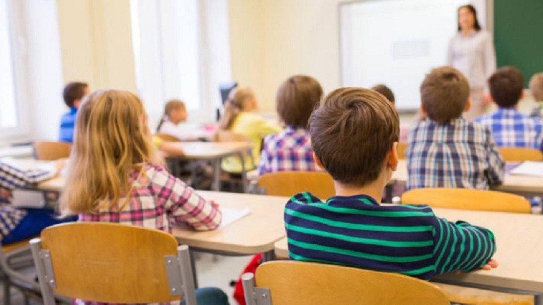 El Ayuntamiento intervendrá en 19 colegios para mejorar su climatización