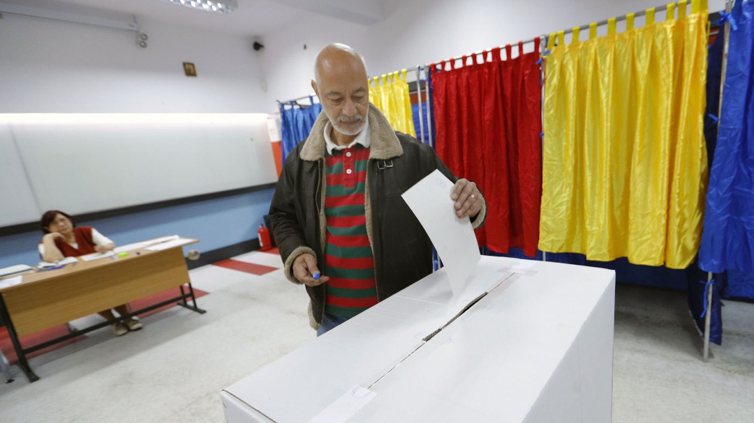 Fracasa el referéndum para vetar el matrimonio gay en Rumanía por baja participación