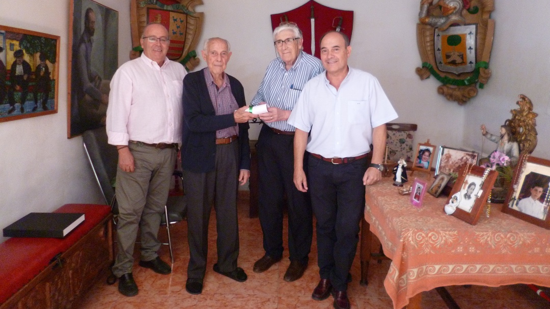 Ginés Torres Navarrete socio de honor de Ahisvi