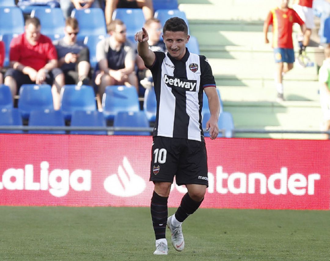 Enis Bardhi marca un golazo en Getafe Enis Bardhi marca un golazo en Getafe