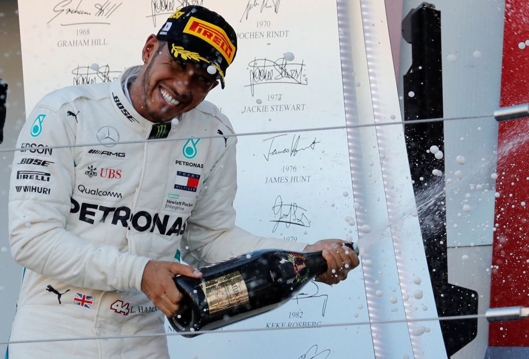Lewis Hamilton celebra su victoria en el último GP de Japón. Lewis Hamilton celebra su victoria en el último GP de Japón.