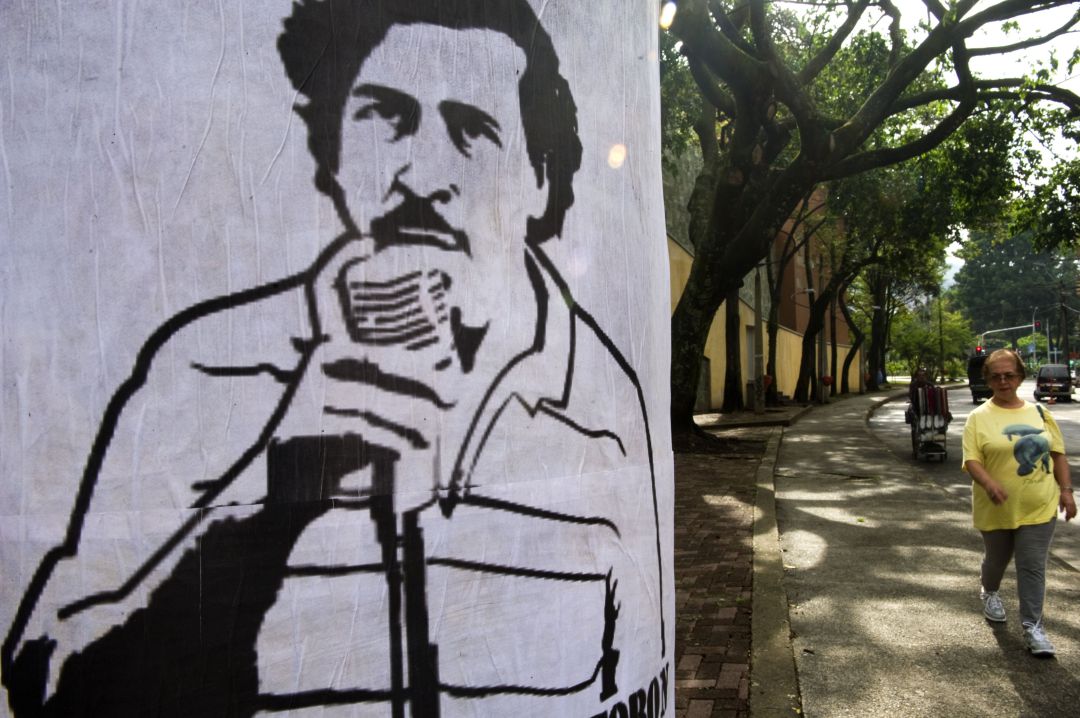 Un cartel con la imagen de Pablo Escobar Un cartel con la imagen de Pablo Escobar
