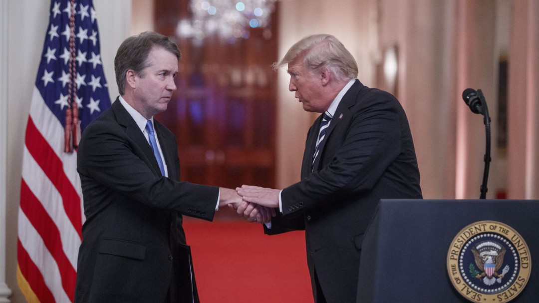 Trump declara inocente al juez Kavanaugh y le pide perdón en nombre de EEUU
