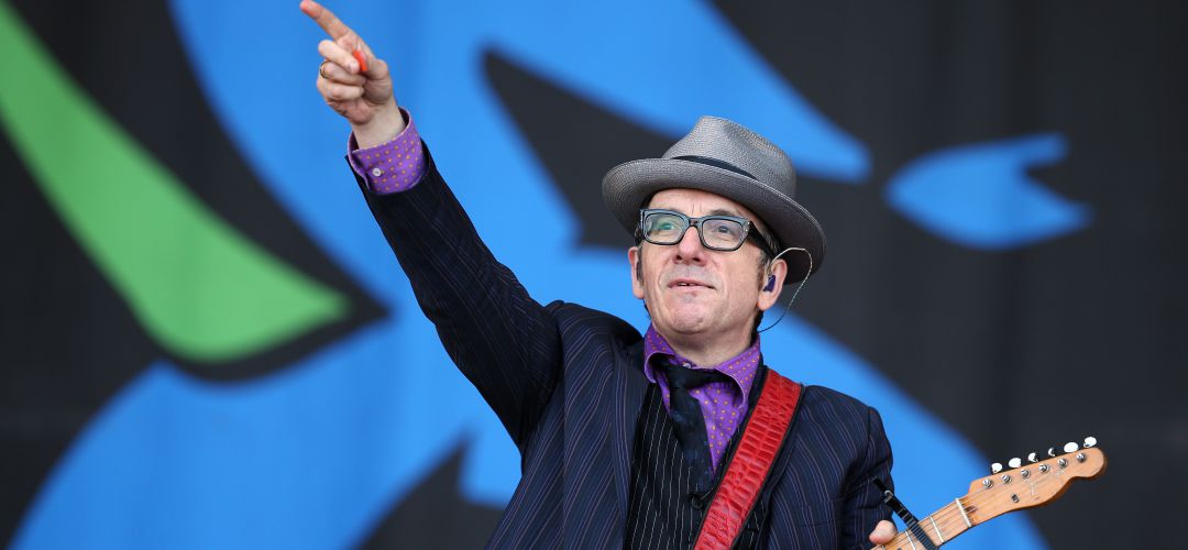 Elvis Costello lleva toda una vida publicando discos y subido a los escenarios Elvis Costello lleva toda una vida publicando discos y subido a los escenarios