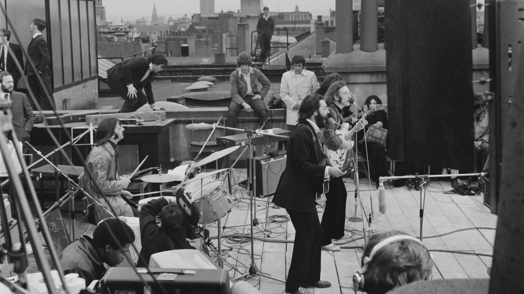 Las lágrimas de John Lennon en un cine por el final de los Beatles