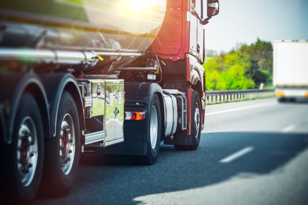 Los camioneros alicantinos marcharán lentamente este jueves, para solidarizarse con los catalanes, que tienen restringida la circulación por la N-340 y la N-240. Los camioneros alicantinos marcharán lentamente este jueves, para solidarizarse con los catalanes, que tienen restringida la circulación por la N-340 y la N-240.