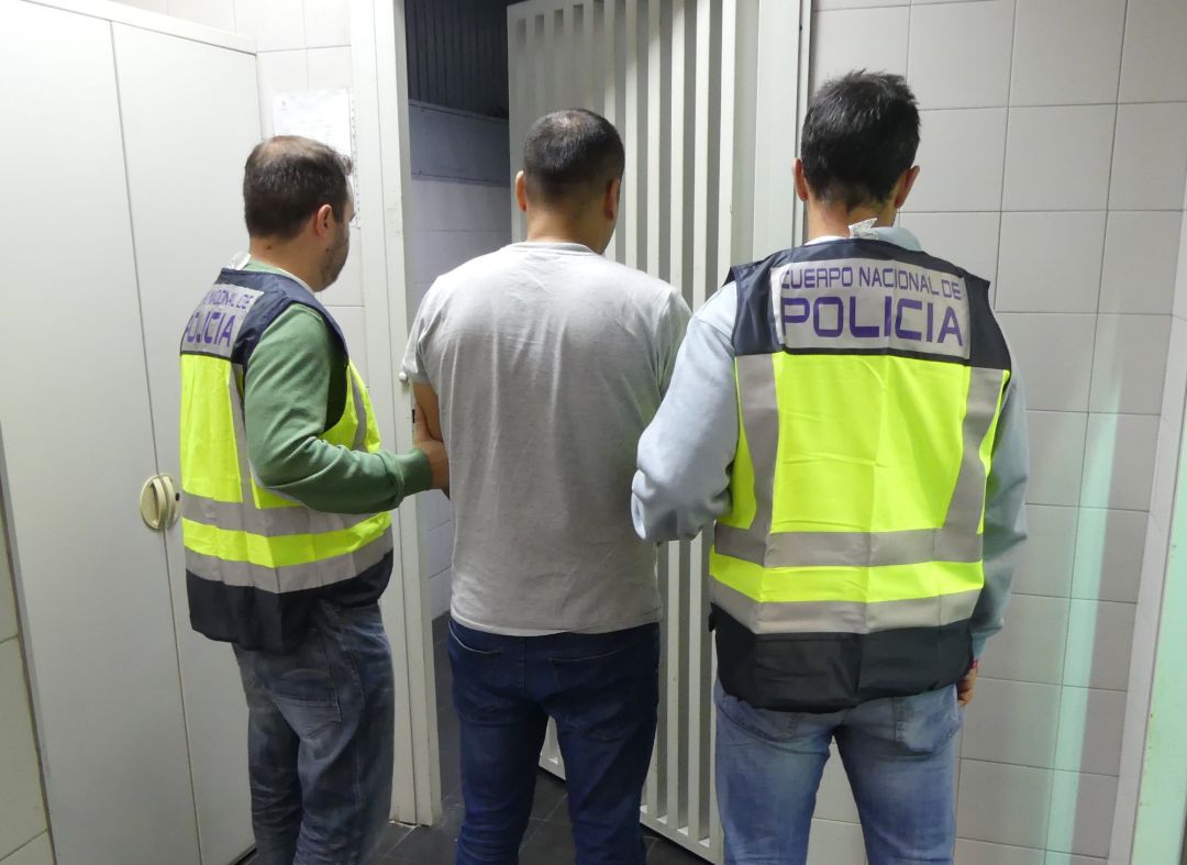 Detenido por estafar 6.500 euros a Lanbide Detenido por estafar 6.500 euros a Lanbide