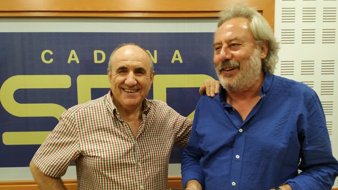 Julio Llamazares: Si Jesucristo volviera echaría a muchos cabildos, porque son los mercaderes del templo
