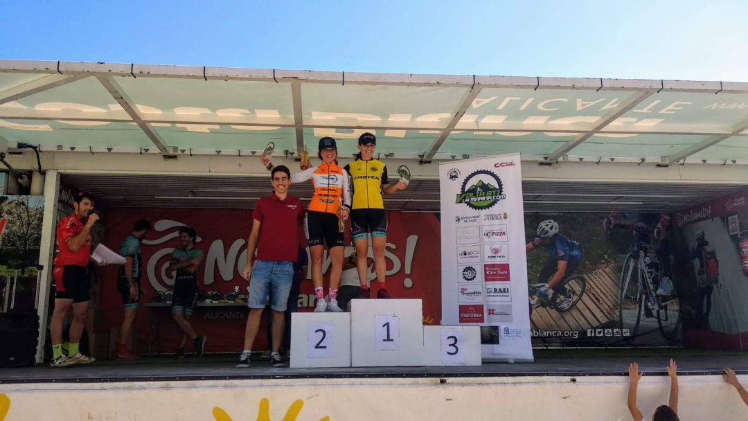 Ade Moll, Alicia Margalejo y Dani Cepa líderes de la Volta BTT La Marina Ade Moll, Alicia Margalejo y Dani Cepa líderes de la Volta BTT La Marina