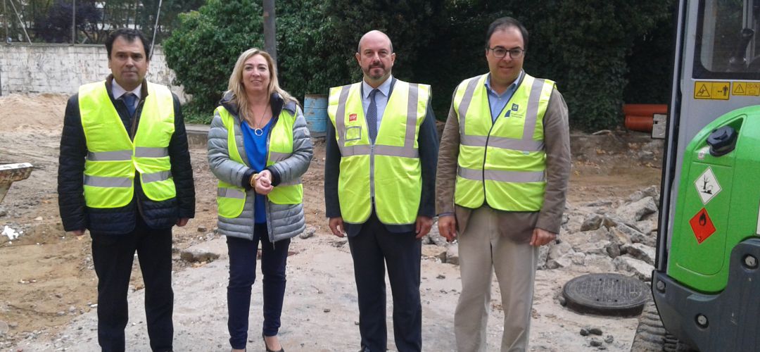 Pedro Rollán visitó junto con el alcalde de Leganés, Santiago LLorente, las últimas obras del antiguo PRISMA en la ciudad. Pedro Rollán visitó junto con el alcalde de Leganés, Santiago LLorente, las últimas obras del antiguo PRISMA en la ciudad.