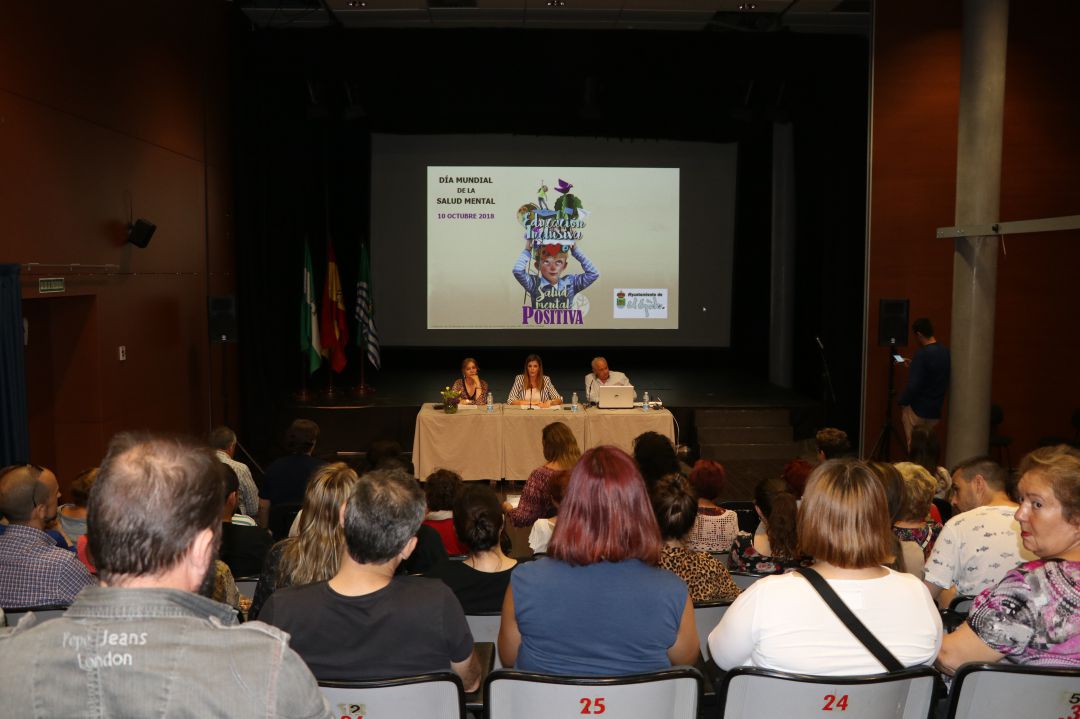 Charla en el Teatro Auditorio. Charla en el Teatro Auditorio.
