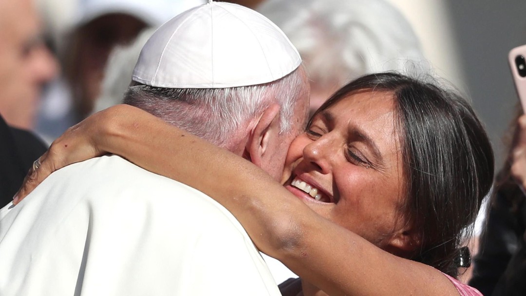 El papa Francisco dice que el aborto es como pagar a un sicario para resolver un problema