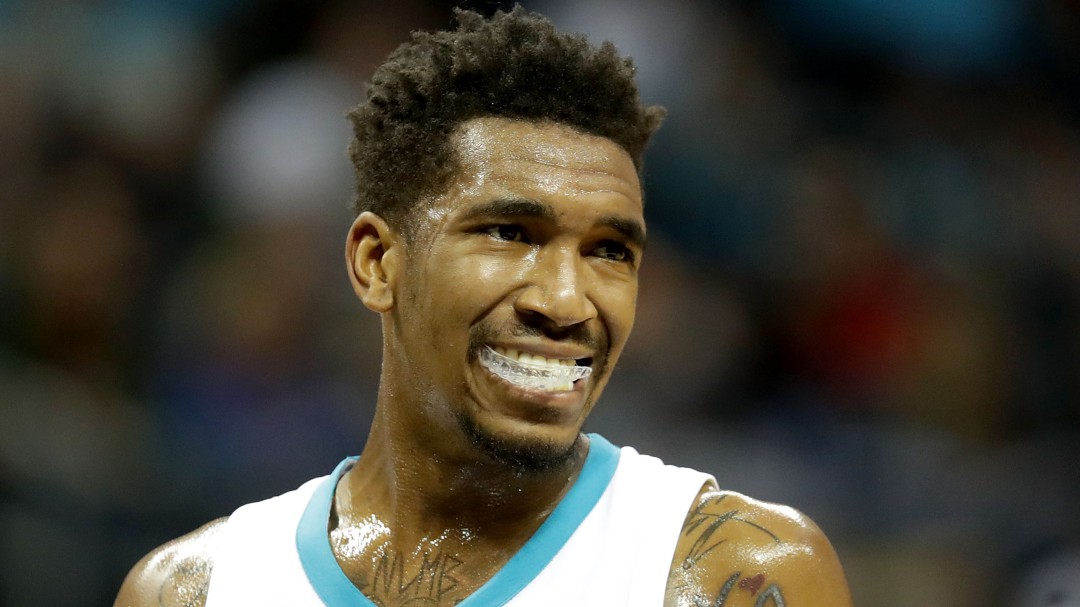El despiste de la NBA, Malik Monk casi sale sin camiseta a jugar