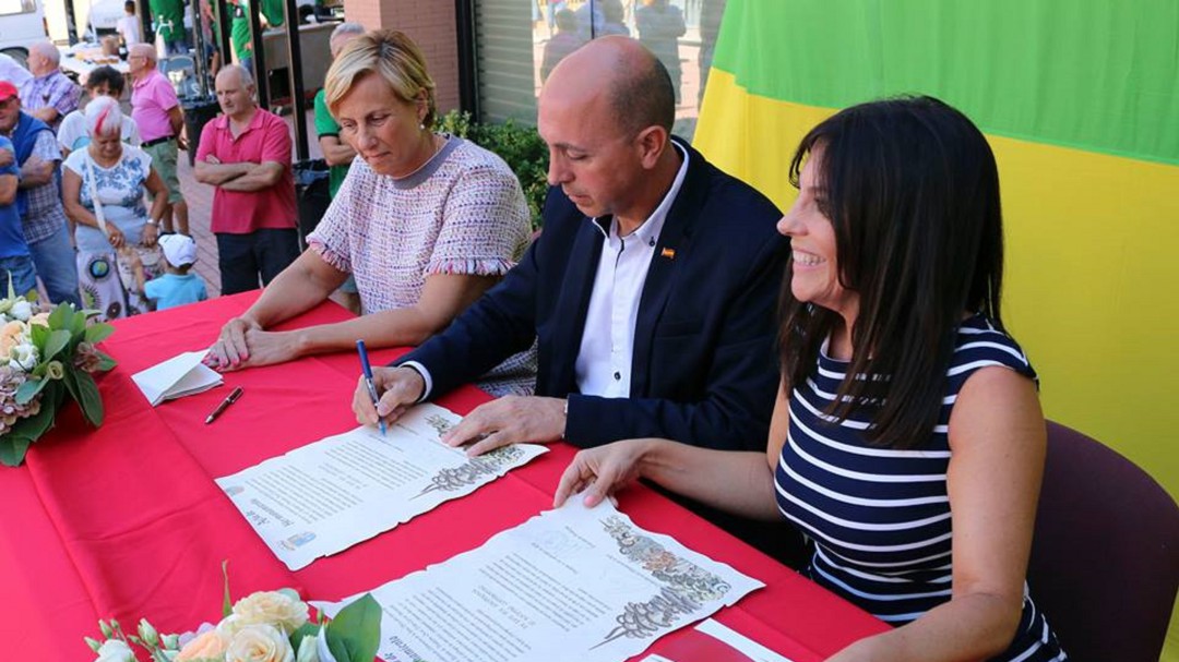 El cultivo del champiñón hermana a Villanueva de la Jara y Pradejón