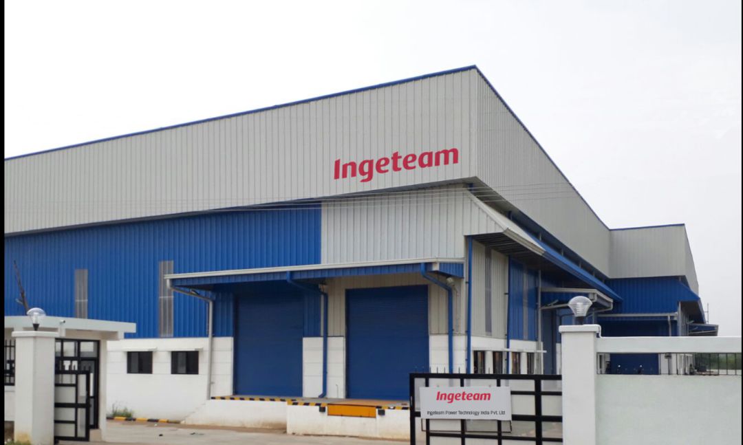 Ingeteam entrega los primeros convertidores eólicos fabricados en la nueva planta de producción de India Ingeteam entrega los primeros convertidores eólicos fabricados en la nueva planta de producción de India
