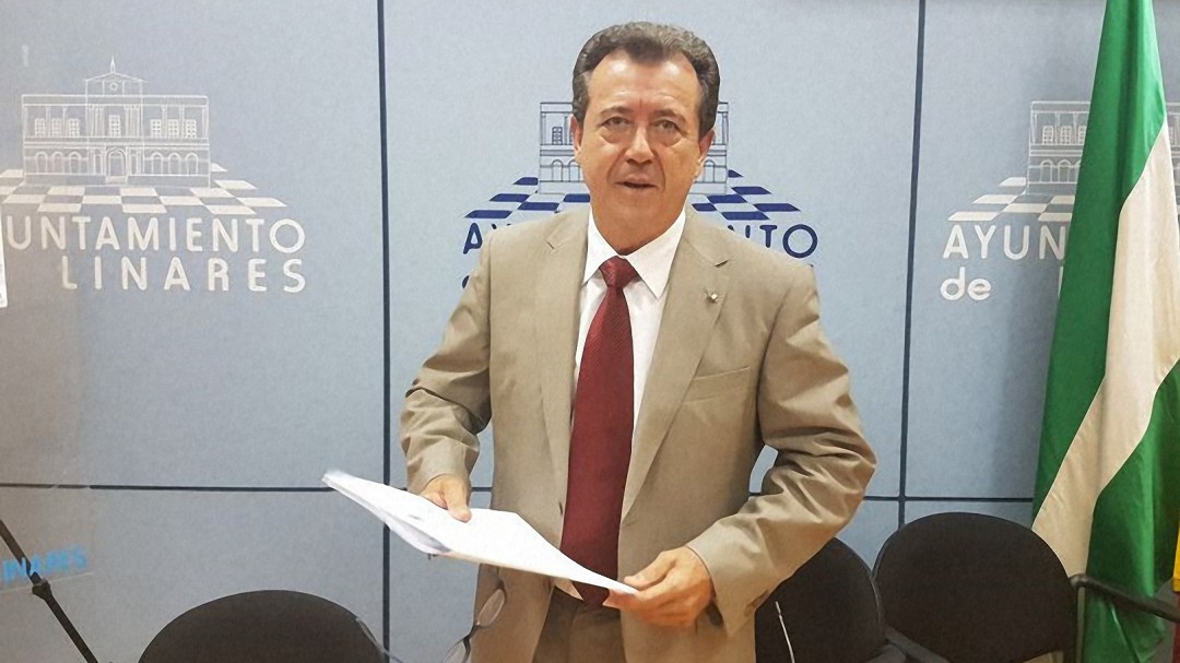 El PSOE se querella contra Juan Fernández