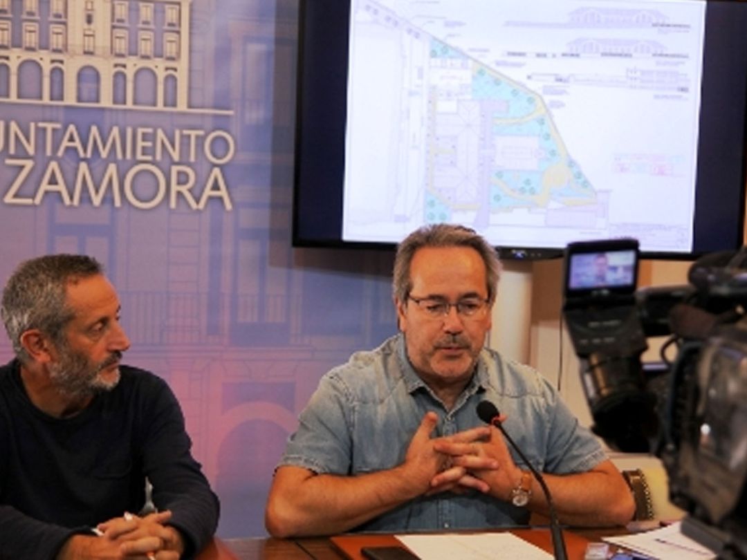 Romualdo Fernández y Francisco Guarido en rueda de prensa Romualdo Fernández y Francisco Guarido en rueda de prensa