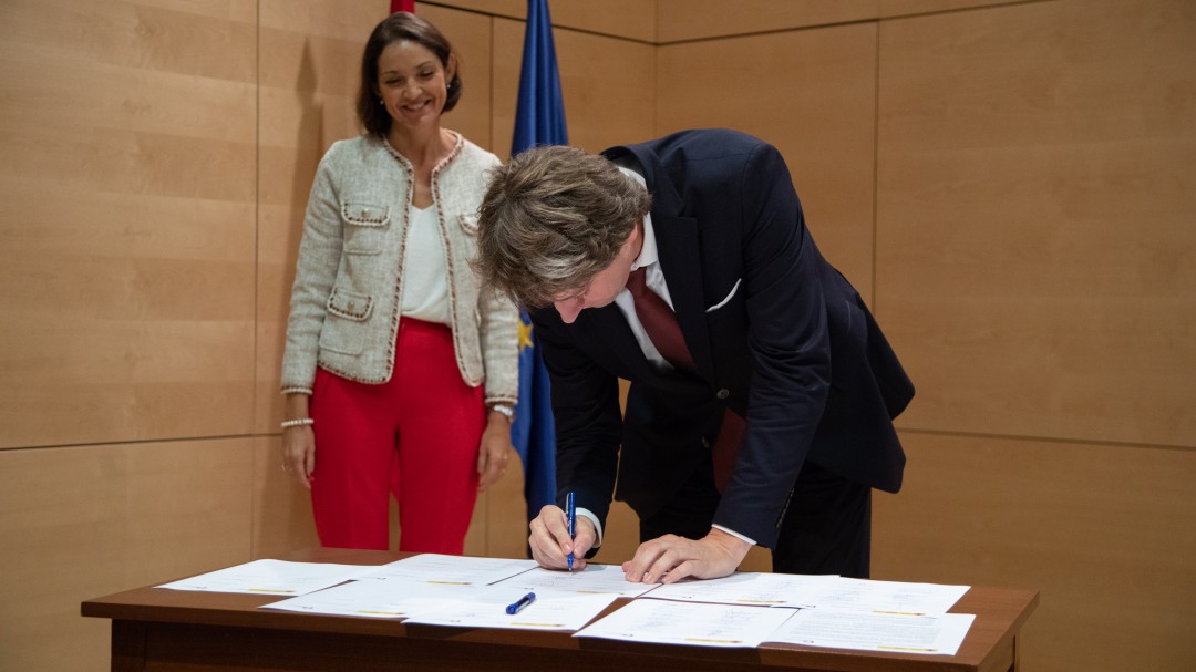 Carlos Martínez rubrica la adhesión de Soria a la red de destinos inteligentes