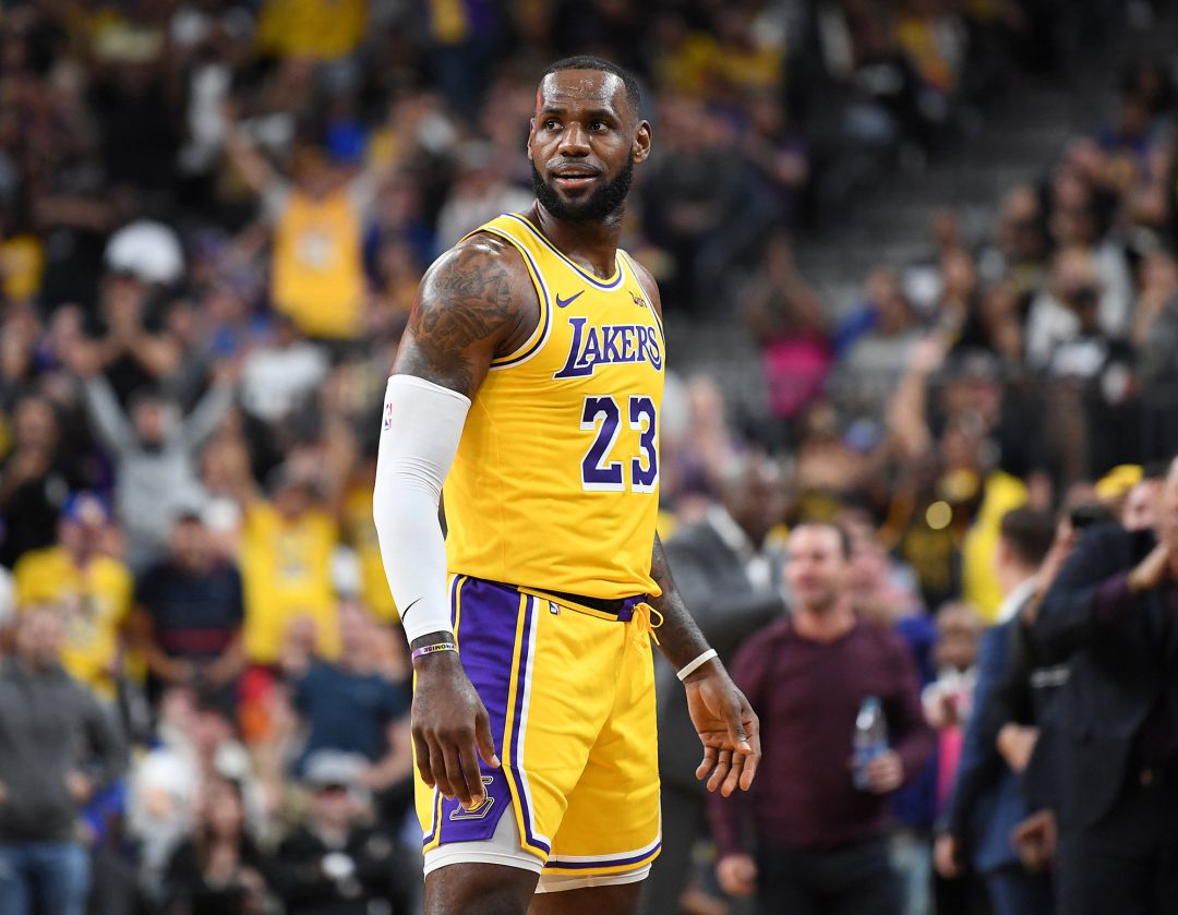 James, con la camiseta de los Lakers en un partido de pretemporada James, con la camiseta de los Lakers en un partido de pretemporada