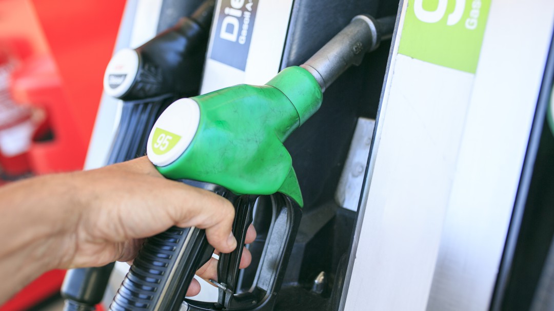 Las gasolineras estrenan hoy el nuevo etiquetado de los combustibles