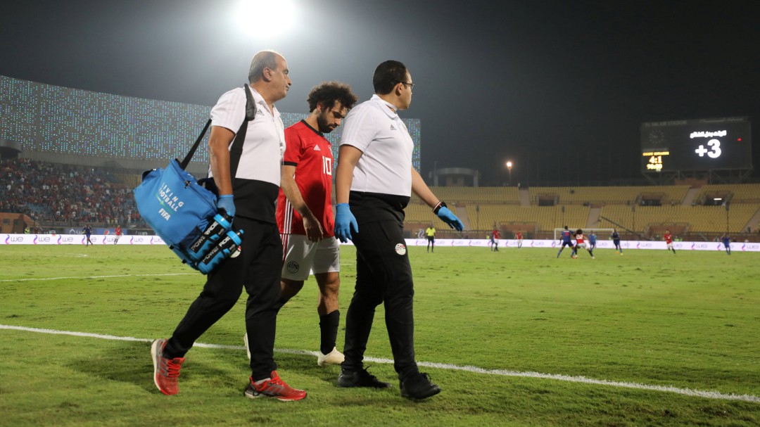 Salah abandona la concentración de Egipto por lesión