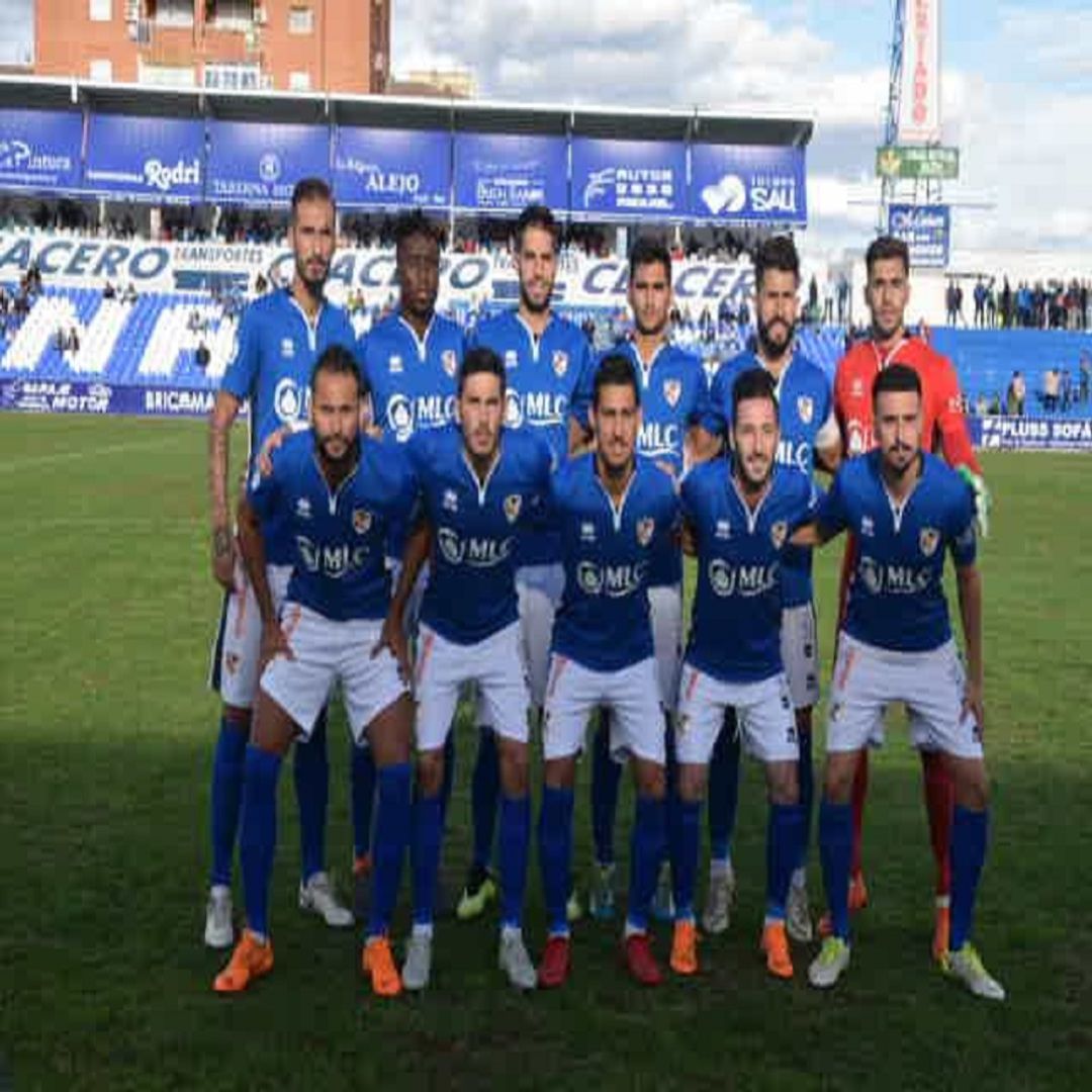 Once titular del Linares frente al Atarfe Once titular del Linares frente al Atarfe