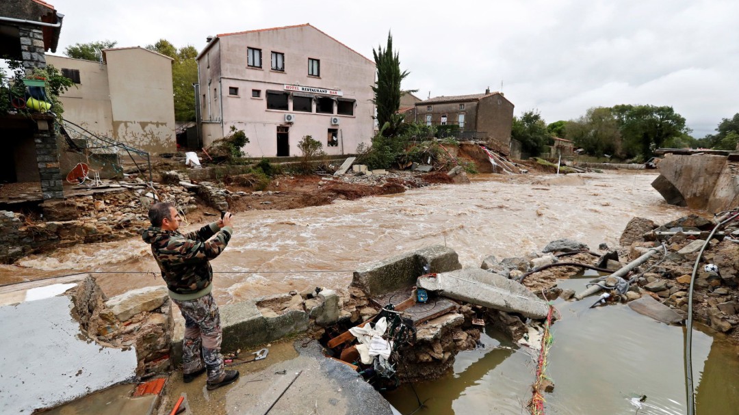 Al menos siete muertos por inundaciones cerca de Carcasona, al sur de Francia