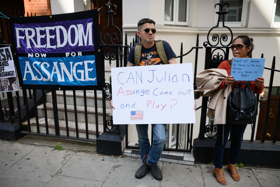 WikiLeaks anuncia que Ecuador ha devuelto internet a Assange