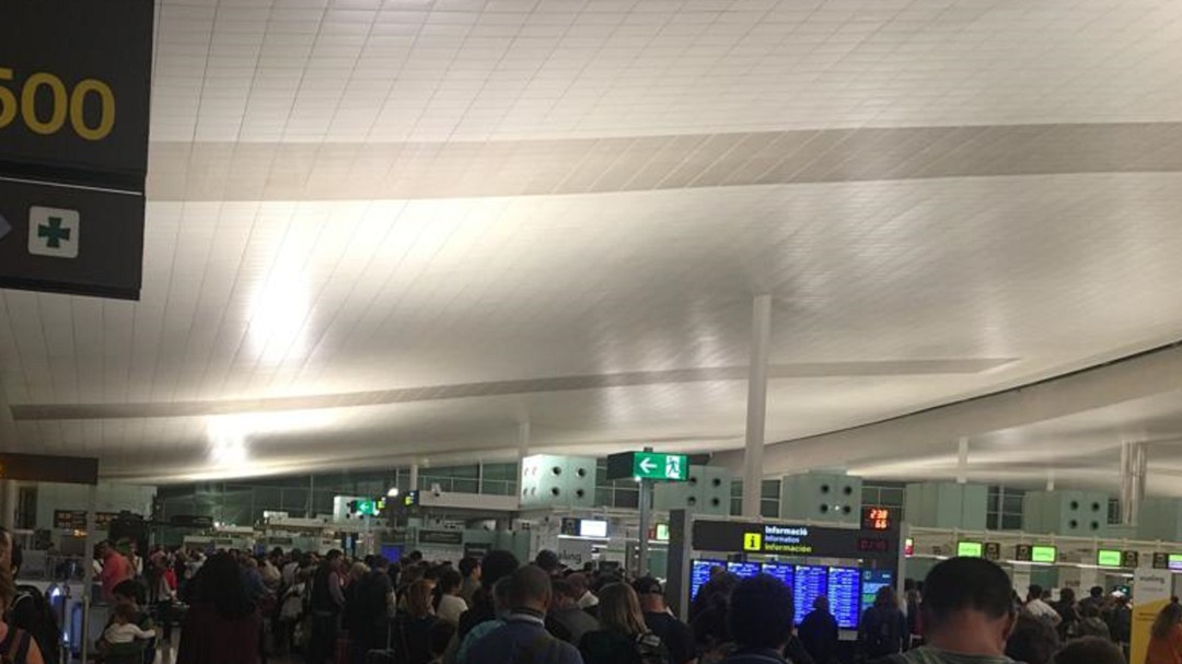 Diez vuelos cancelados entre Barcelona e Ibiza debido al mal tiempo