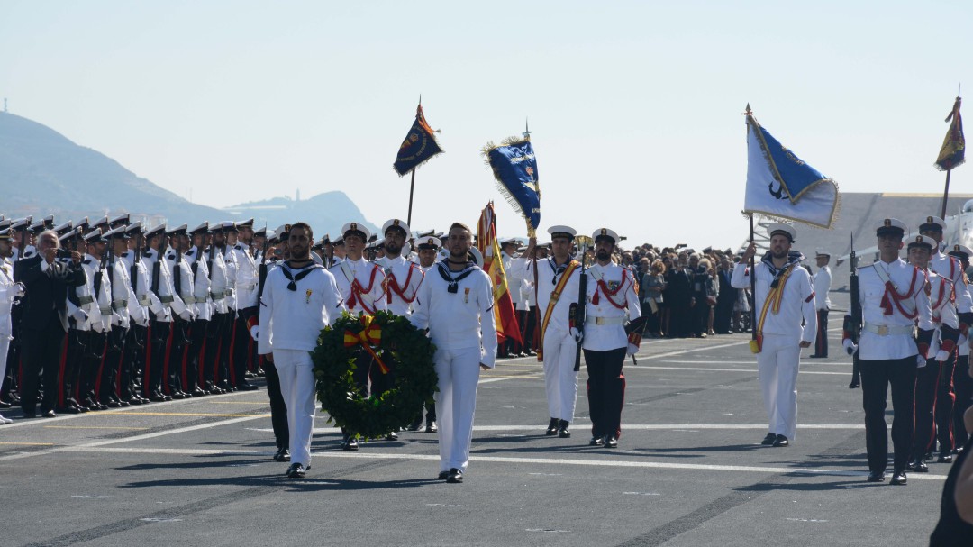 El buque Juan Carlos I ha recibido más de 15.000 visitas