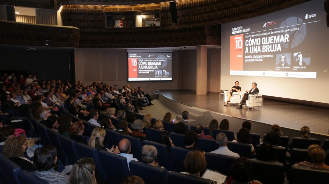 Charlas en negro para debatir sobre la novela, el documental y la vida más criminal