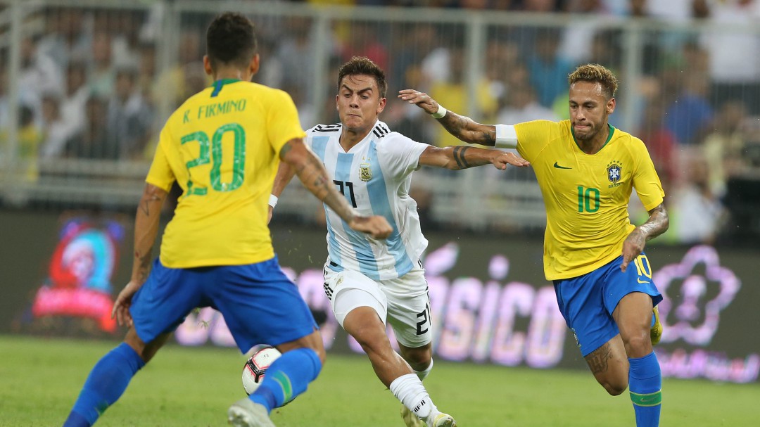 Miranda da la victoria a Brasil ante Argentina en el descuento
