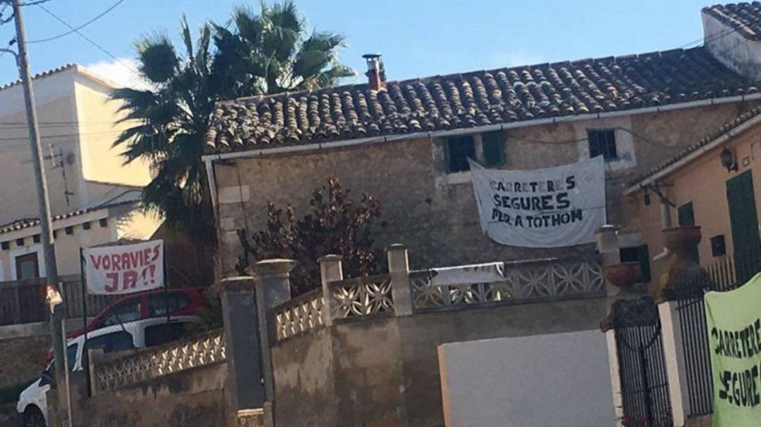 Los vecinos de Establiments, hartos de que Cort no se ocupe de su barriada