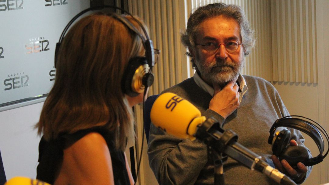 Antonio Rubio, junto a Macarena Berlín en los estudios de la Cadena SER. Antonio Rubio, junto a Macarena Berlín en los estudios de la Cadena SER.