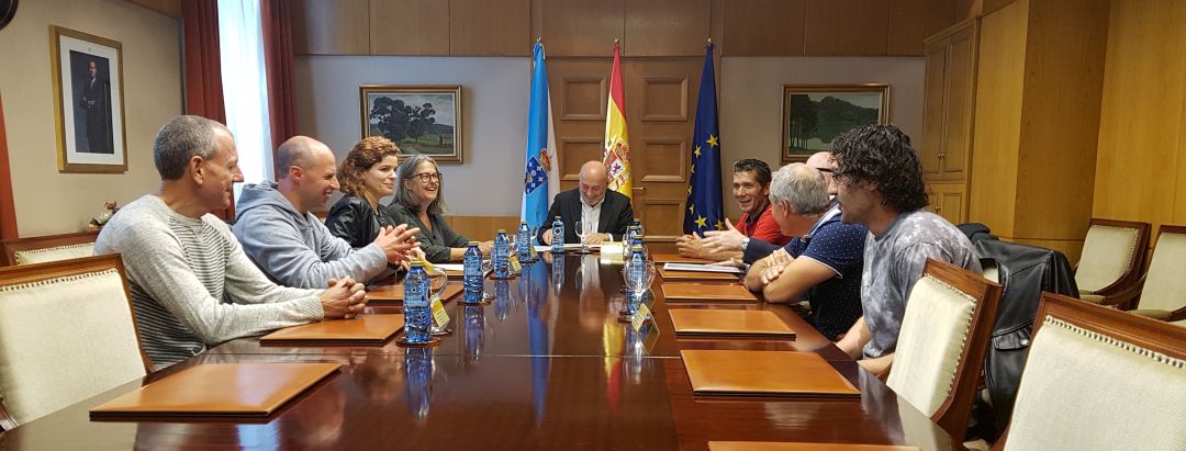 Reunión de los mariscadores con la ría de O Burgo Reunión de los mariscadores con la ría de O Burgo