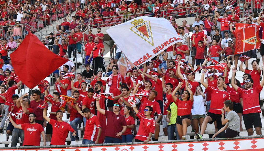 Nace la Plataforma de Apoyo al Real Murcia Nace la Plataforma de Apoyo al Real Murcia
