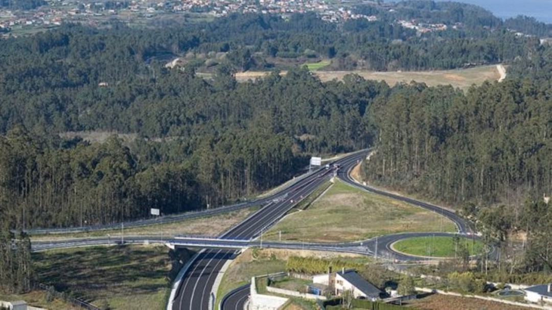 Fomento autoriza a la Xunta el enlace de la Vía Ártabra y la AP-9