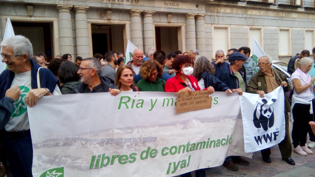 Concentración contra las balsas de fosfoyesos en Huelva