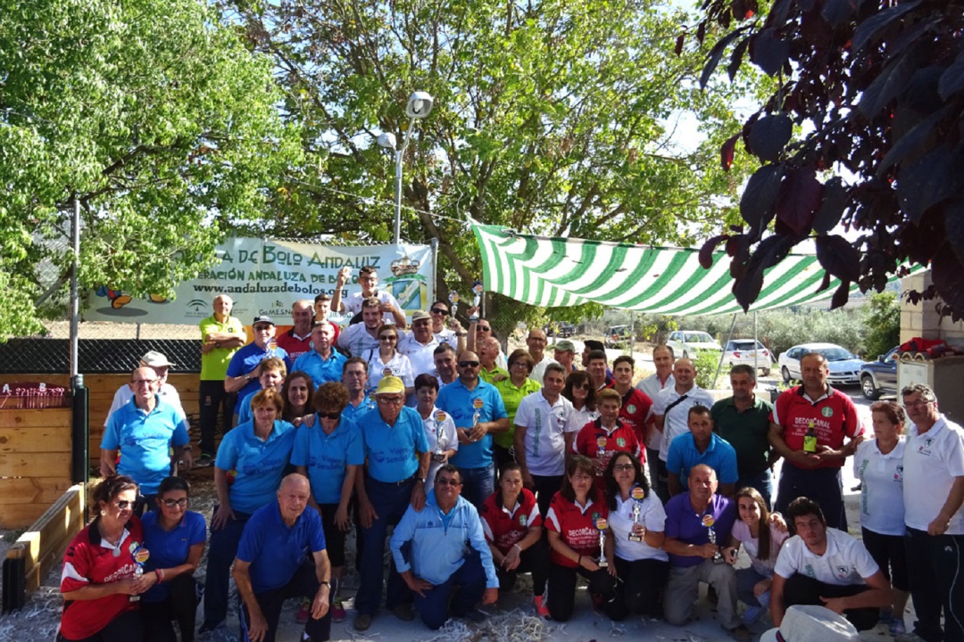 Foto de familia en el torneo de Agrupación de Mogón Foto de familia en el torneo de Agrupación de Mogón