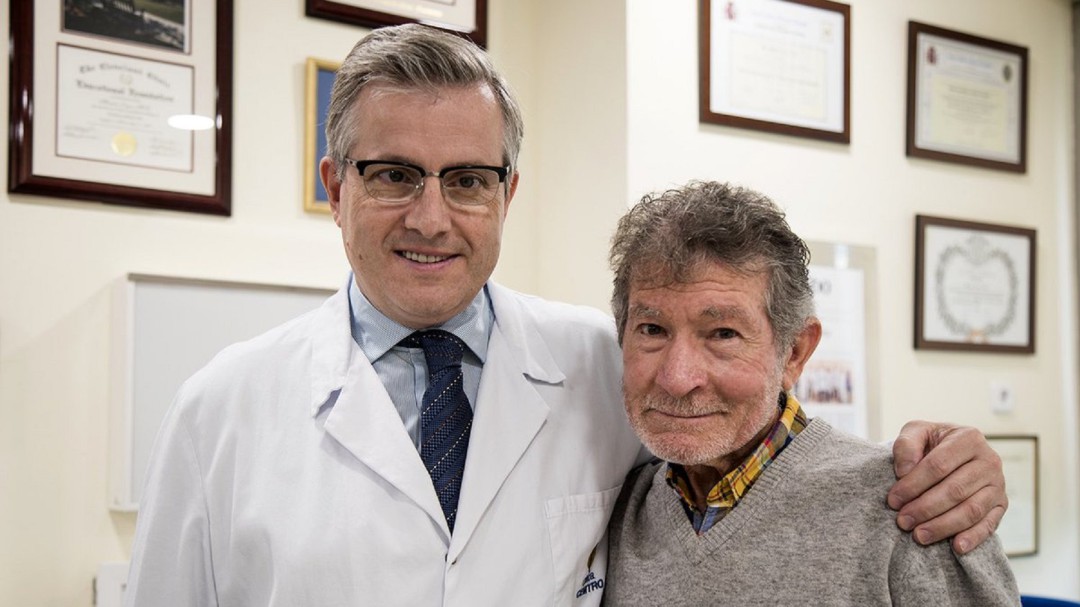 Implantada, con éxito, una prótesis en la rodilla izquierda de Carlos Soria